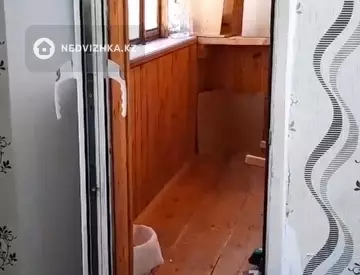2-комнатная квартира, этаж 3 из 5, 49 м²