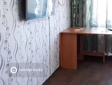 2-комнатная квартира, этаж 3 из 5, 49 м²
