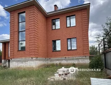 5-комнатный дом, 10 соток, 414 м²