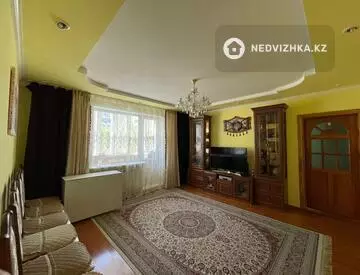4-комнатная квартира, этаж 4 из 5, 78 м²