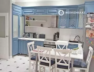 4-комнатная квартира, этаж 4 из 5, 105 м²