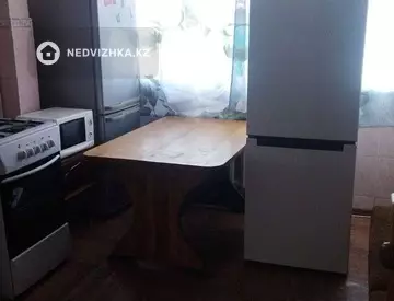 2-комнатная квартира, этаж 2 из 5, 55 м², на длительный срок