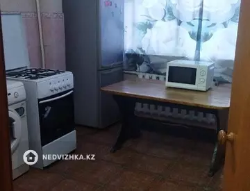 2-комнатная квартира, этаж 2 из 5, 55 м², на длительный срок