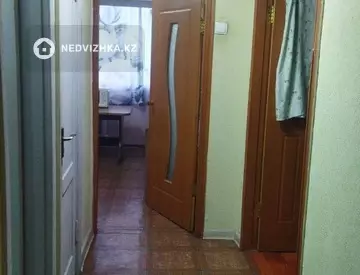 2-комнатная квартира, этаж 2 из 5, 55 м², на длительный срок