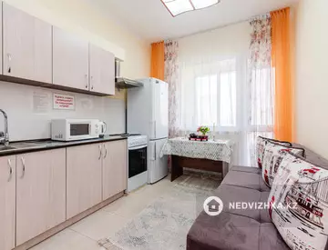 48 м², 1-комнатная квартира, этаж 8 из 12, 48 м², посуточно, изображение - 14