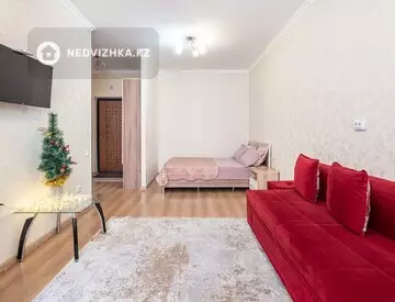 1-комнатная квартира, этаж 9 из 12, 49 м², посуточно