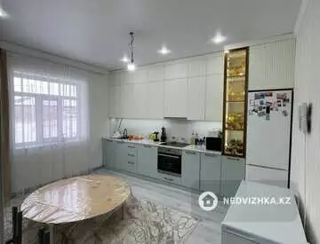 5-комнатный дом, 9 соток, 134 м²