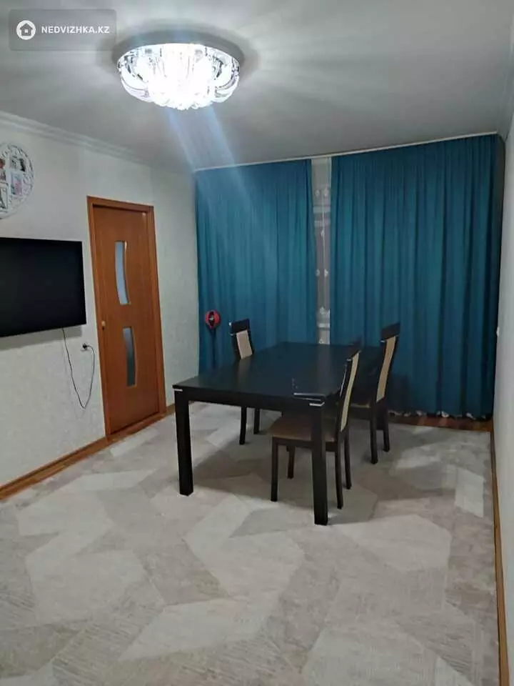 62 м², 4-комнатная квартира, этаж 3 из 5, 62 м², изображение - 1