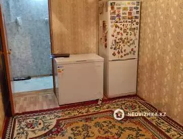 4-комнатная квартира, этаж 3 из 5, 62 м²