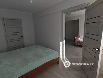 2-комнатная квартира, этаж 2 из 5, 47 м², посуточно