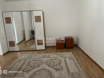 1-комнатная квартира, этаж 9 из 10, 40 м²