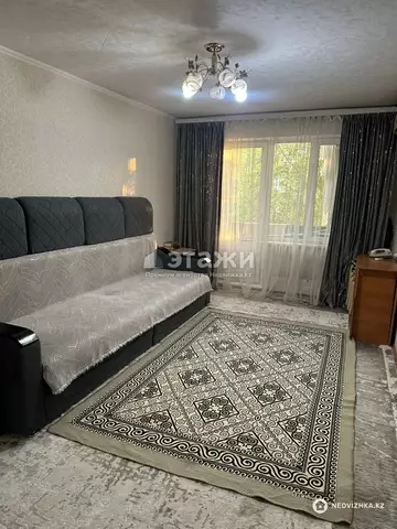 2-комнатная квартира, этаж 3 из 5, 44 м²