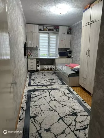 2-комнатная квартира, этаж 3 из 5, 44 м²