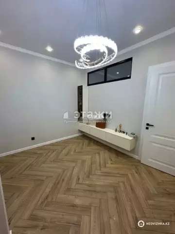 2-комнатная квартира, этаж 8 из 13, 50 м²