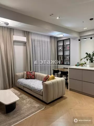 2-комнатная квартира, этаж 5 из 10, 70 м², на длительный срок