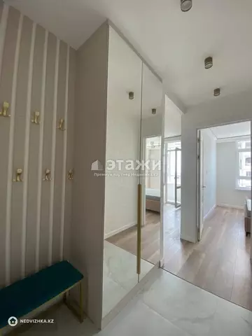 2-комнатная квартира, этаж 8 из 9, 39 м²