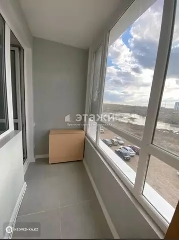 1-комнатная квартира, этаж 3 из 10, 38 м²