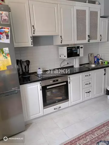 2-комнатная квартира, этаж 1 из 12, 54 м²