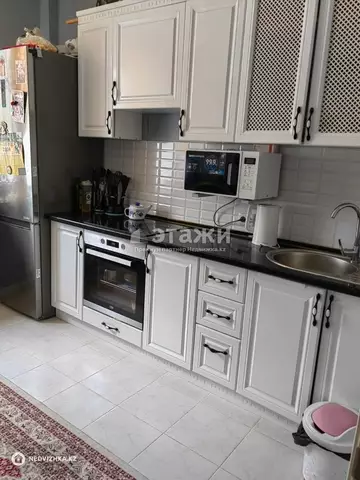 2-комнатная квартира, этаж 1 из 12, 54 м²