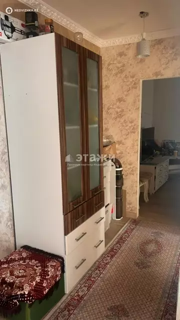 3-комнатная квартира, этаж 8 из 21, 90 м²
