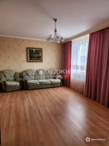 3-комнатная квартира, этаж 8 из 9, 99 м²