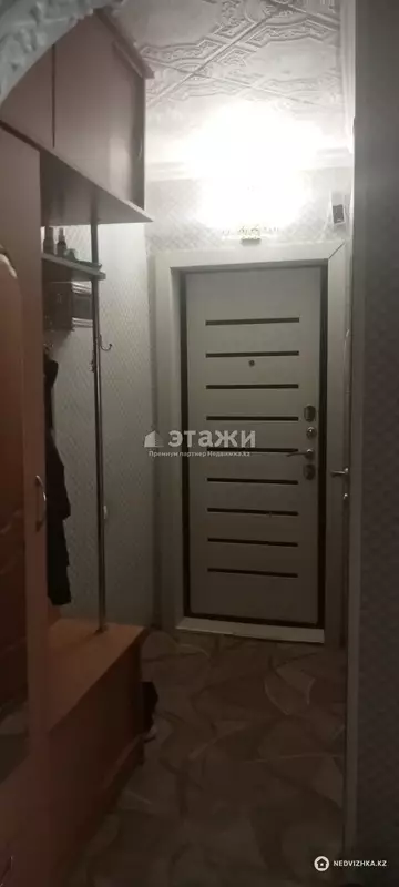 4-комнатная квартира, этаж 2 из 4, 58 м²