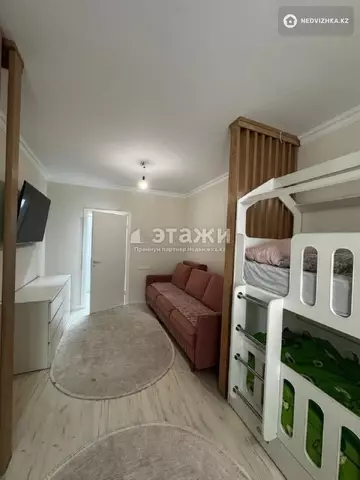 2-комнатная квартира, этаж 8 из 9, 67 м²