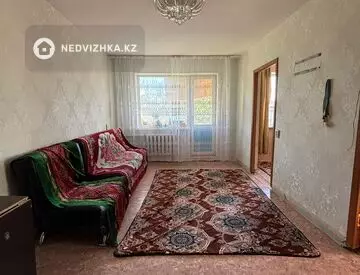 4-комнатная квартира, этаж 4 из 5, 61 м²