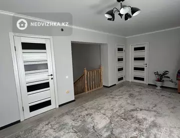5-комнатный дом, 8.1 соток, 140 м²