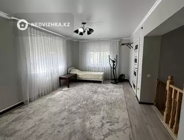 5-комнатный дом, 8.1 соток, 140 м²