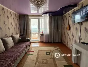 3-комнатная квартира, этаж 9 из 9, 64 м²