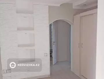 3-комнатная квартира, этаж 1 из 7, 63 м²