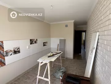 2-комнатная квартира, этаж 4 из 5, 54 м²