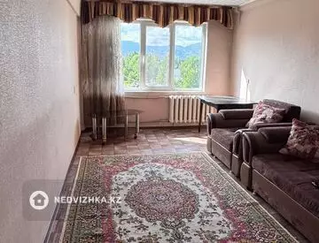 3-комнатная квартира, этаж 4 из 5, 84 м²