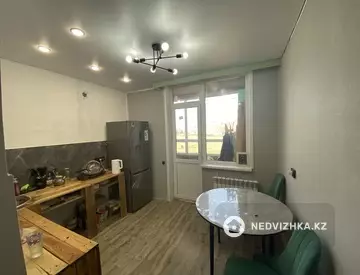 1-комнатная квартира, этаж 4 из 9, 40 м²