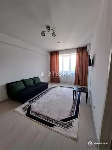 1-комнатная квартира, этаж 9 из 9, 38 м²