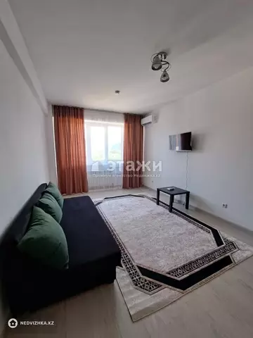 1-комнатная квартира, этаж 9 из 9, 38 м²