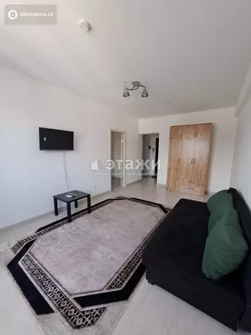 1-комнатная квартира, этаж 9 из 9, 38 м²