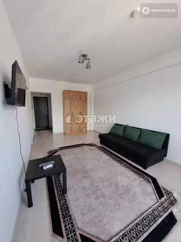 1-комнатная квартира, этаж 9 из 9, 38 м²