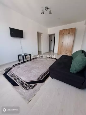 1-комнатная квартира, этаж 9 из 9, 38 м²