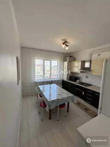 3-комнатная квартира, этаж 9 из 9, 88 м²