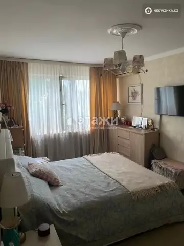 4-комнатная квартира, этаж 5 из 5, 74 м²