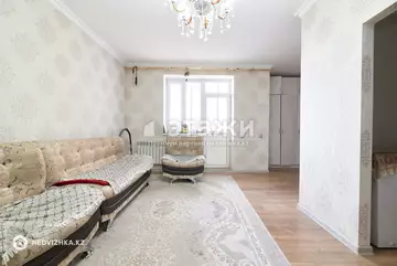 2-комнатная квартира, этаж 8 из 12, 65 м²