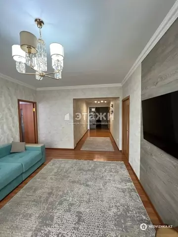 3-комнатная квартира, этаж 3 из 10, 89 м²