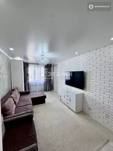 2-комнатная квартира, этаж 8 из 9, 53 м²