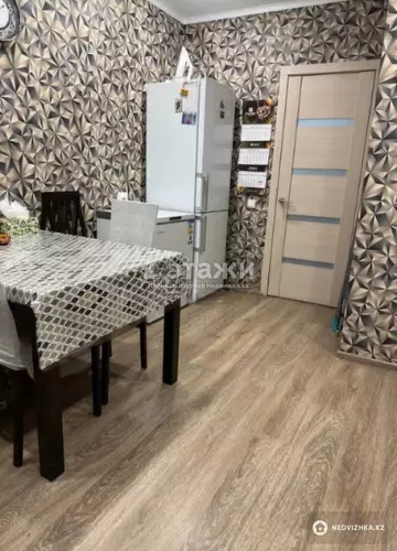 2-комнатная квартира, этаж 3 из 5, 52 м²