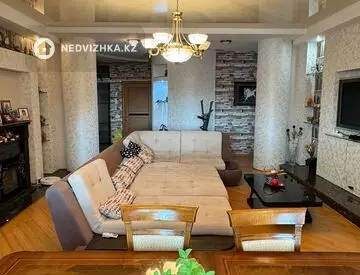 5-комнатная квартира, этаж 13 из 16, 162 м²