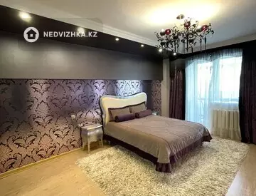 4-комнатная квартира, этаж 4 из 12, 140 м²