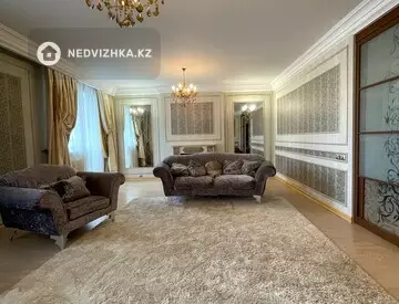 4-комнатная квартира, этаж 4 из 12, 140 м²