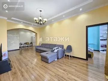 3-комнатная квартира, этаж 4 из 10, 88 м²